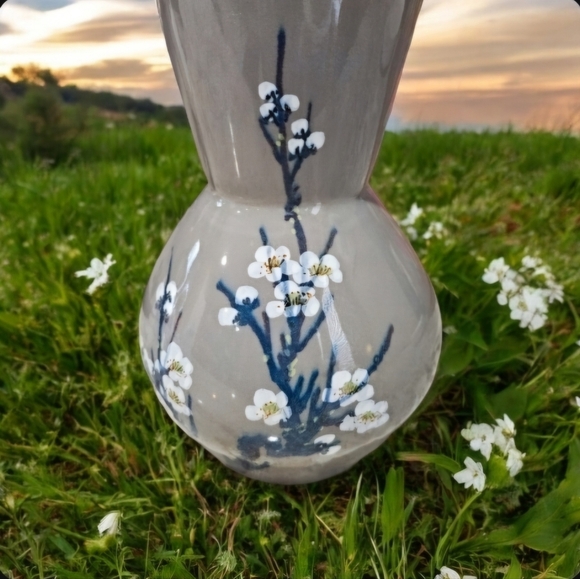 Vintage Hand Painted Vase Republic China Taiwan Made ROC Flowers White Porcelain - Picture 1 of 15